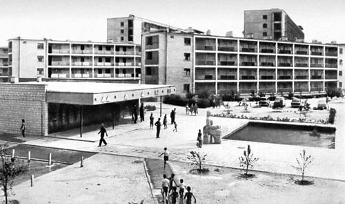 Н. И. Симонов, И. Б. Оролов и др. Жилой комплекс в городе Шевченко. 1969.