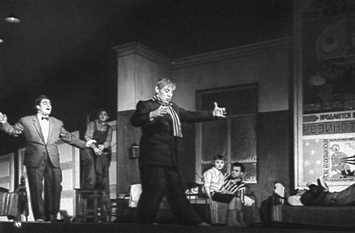 Сцена из спектакля «Клоп» В. В. Маяковского. Московский театр Сатиры. 1955.